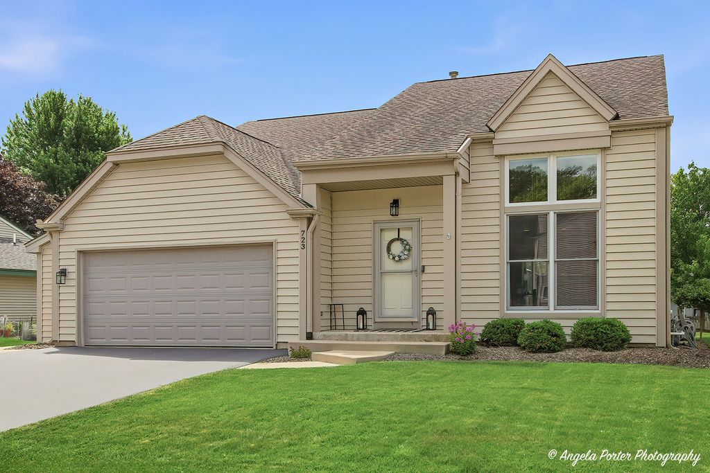 723 Edelweiss Drive, Lake Zurich, IL 60047