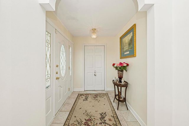 6433 N Drake Avenue, Lincolnwood, IL 60712