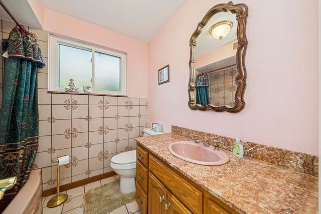 6433 N Drake Avenue, Lincolnwood, IL 60712