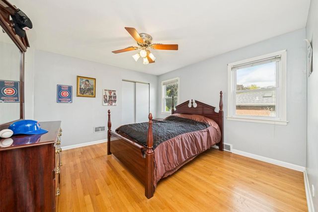 6433 N Drake Avenue, Lincolnwood, IL 60712