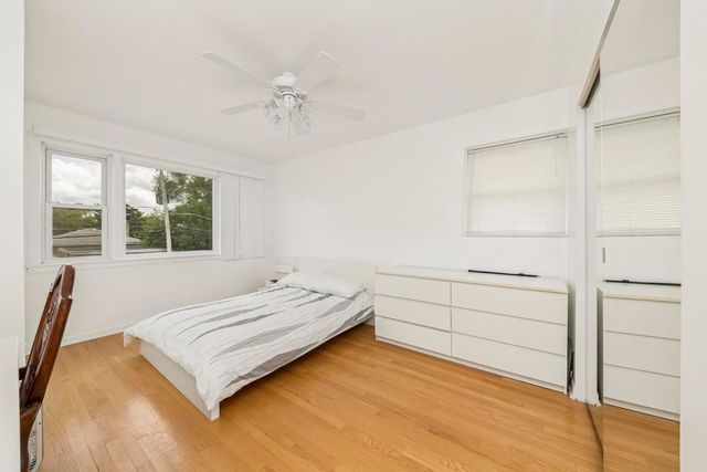 6433 N Drake Avenue, Lincolnwood, IL 60712