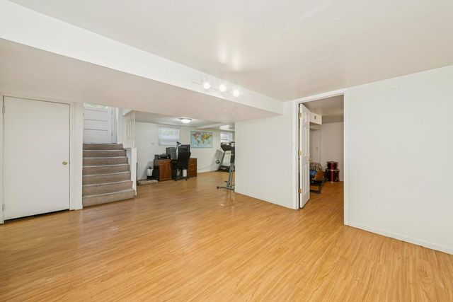 6433 N Drake Avenue, Lincolnwood, IL 60712