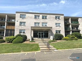 308 Meadowside Road 209, Milford, CT 06460