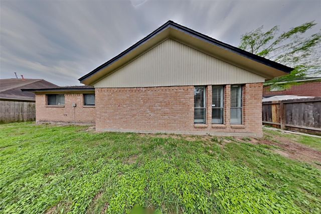 6214 Arcadian Shores Drive, Houston, TX 77084