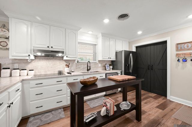 5626 Fennwood Dr, Zachary, LA 70791