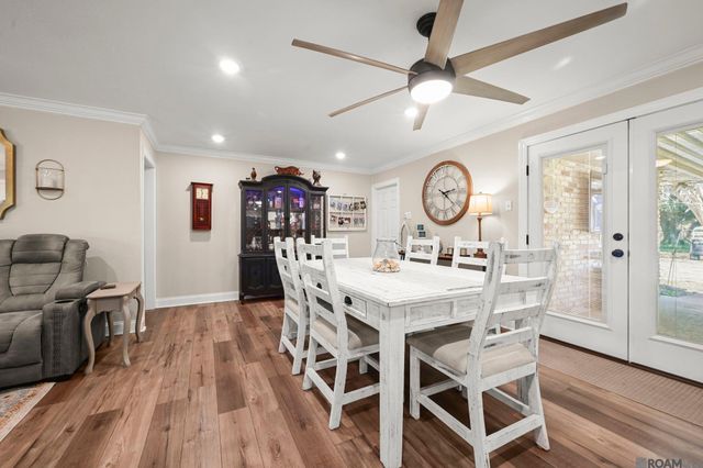 5626 Fennwood Dr, Zachary, LA 70791