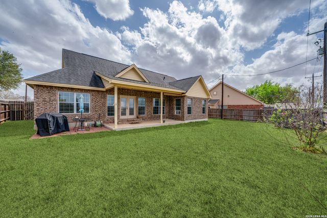 1007 Verbena, Floresville, TX 78114
