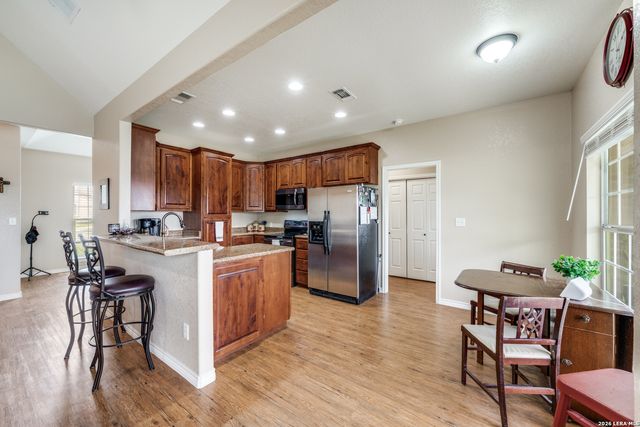 1007 Verbena, Floresville, TX 78114