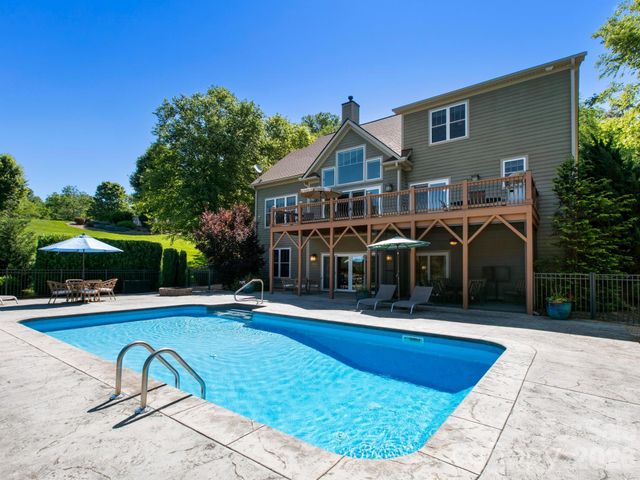 32 Lake Vista Drive, Fletcher, NC 28732
