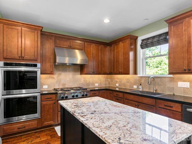 32 Lake Vista Drive, Fletcher, NC 28732