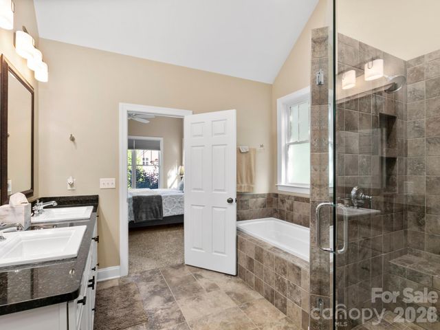 32 Lake Vista Drive, Fletcher, NC 28732