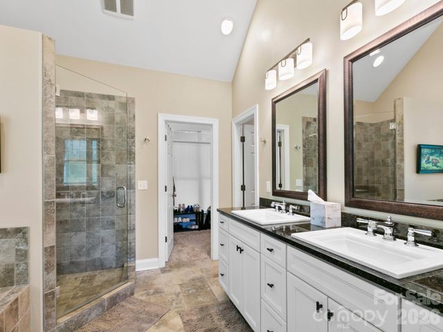 32 Lake Vista Drive, Fletcher, NC 28732