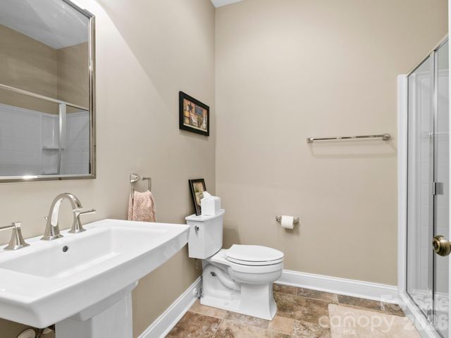 32 Lake Vista Drive, Fletcher, NC 28732