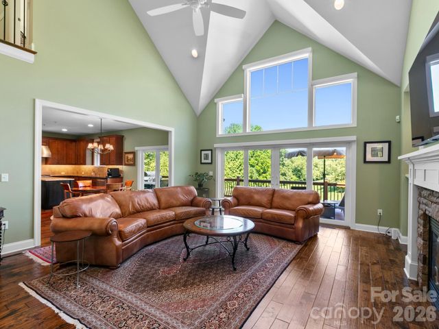 32 Lake Vista Drive, Fletcher, NC 28732