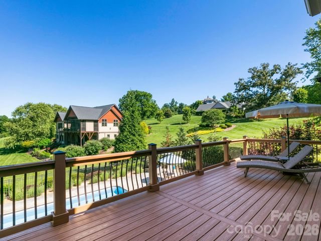 32 Lake Vista Drive, Fletcher, NC 28732