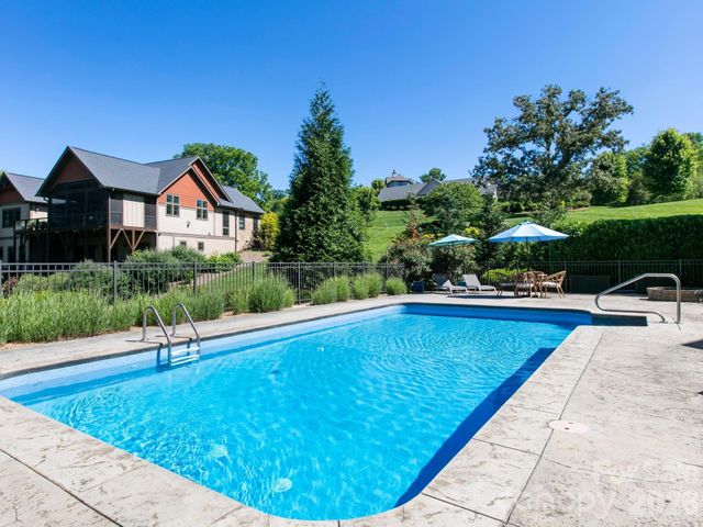 32 Lake Vista Drive, Fletcher, NC 28732