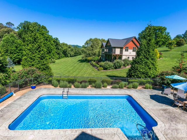 32 Lake Vista Drive, Fletcher, NC 28732
