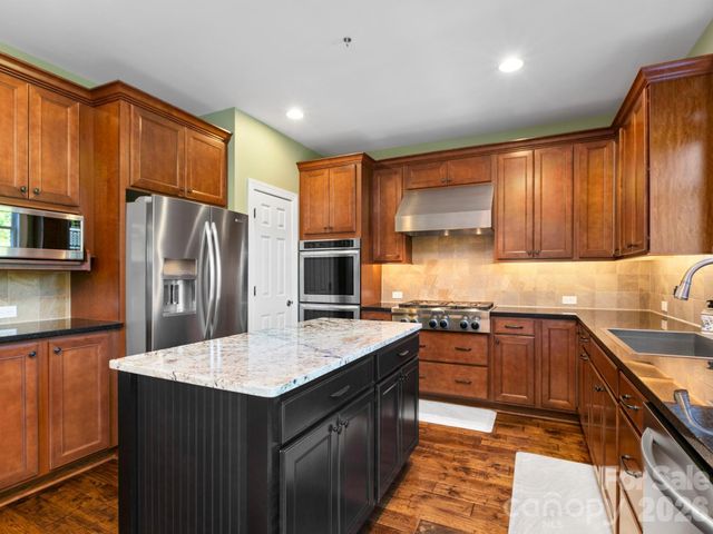 32 Lake Vista Drive, Fletcher, NC 28732