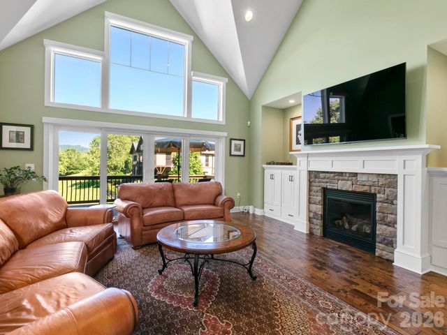 32 Lake Vista Drive, Fletcher, NC 28732