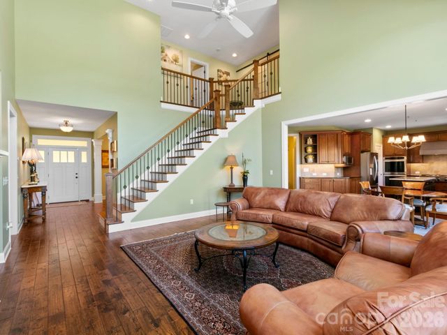 32 Lake Vista Drive, Fletcher, NC 28732