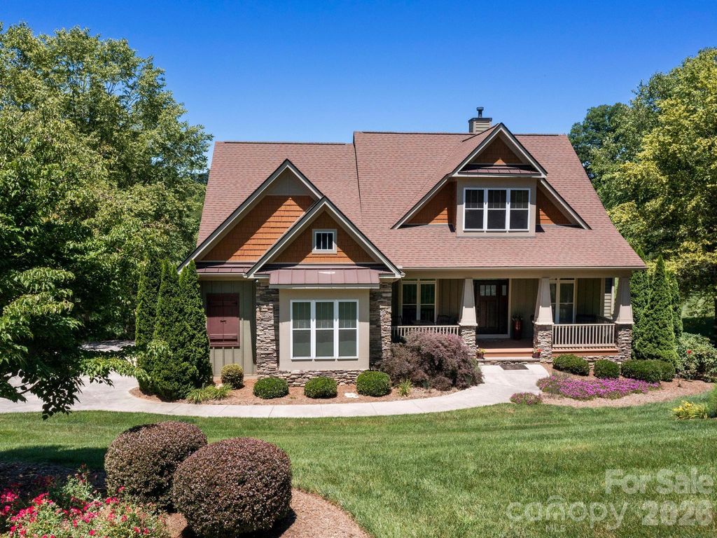 32 Lake Vista Drive, Fletcher, NC 28732