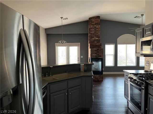 8784 Traveling Breeze Avenue 101, Las Vegas, NV 89178