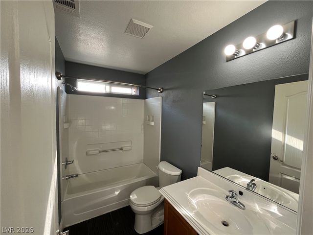 8784 Traveling Breeze Avenue 101, Las Vegas, NV 89178