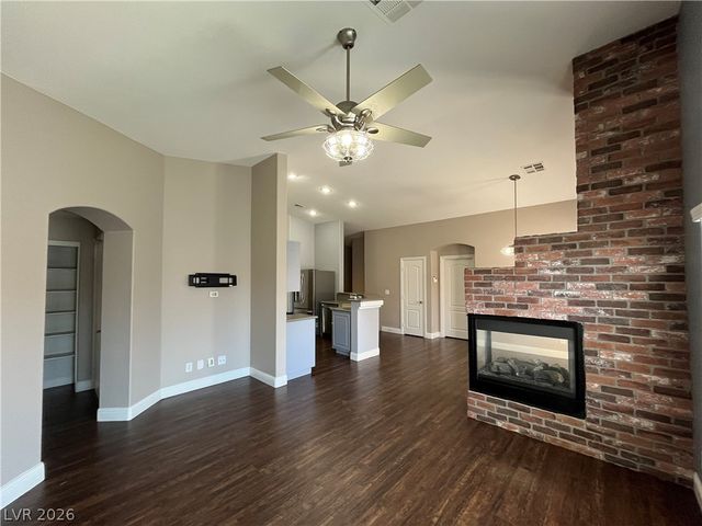 8784 Traveling Breeze Avenue 101, Las Vegas, NV 89178