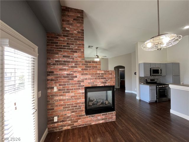 8784 Traveling Breeze Avenue 101, Las Vegas, NV 89178