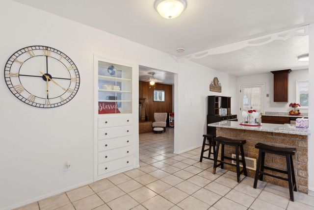 1009 Dakota Street NE, Albuquerque, NM 87110
