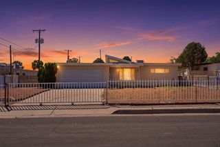 1009 Dakota Street NE, Albuquerque, NM 87110