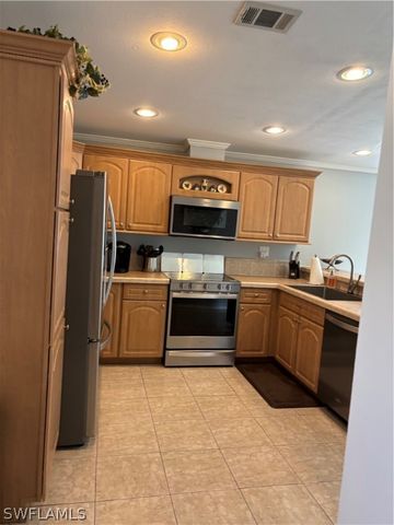 12 Aquamarine AVE 12Q, Naples, FL 34114