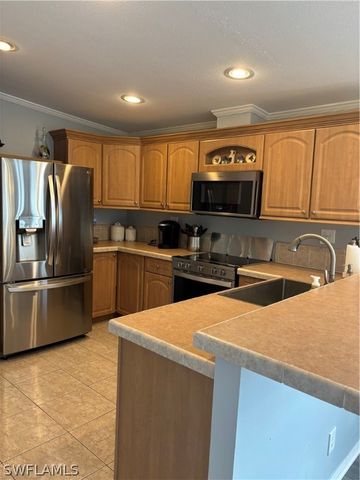 12 Aquamarine AVE 12Q, Naples, FL 34114
