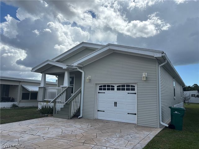 12 Aquamarine AVE 12Q, Naples, FL 34114