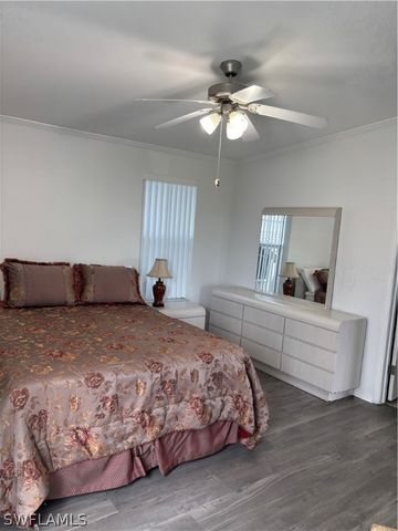 12 Aquamarine AVE 12Q, Naples, FL 34114