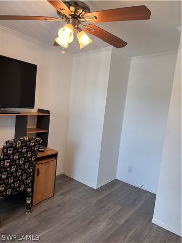 12 Aquamarine AVE 12Q, Naples, FL 34114