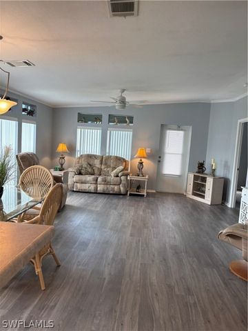 12 Aquamarine AVE 12Q, Naples, FL 34114