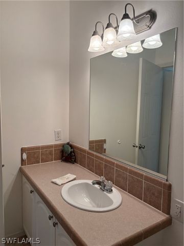 12 Aquamarine AVE 12Q, Naples, FL 34114