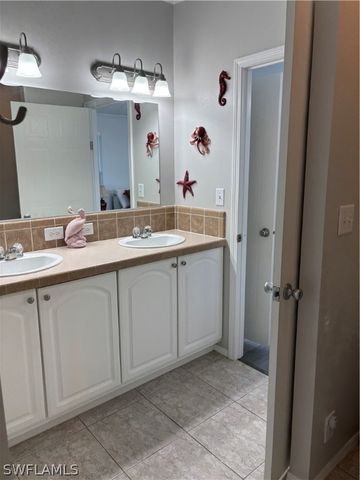 12 Aquamarine AVE 12Q, Naples, FL 34114