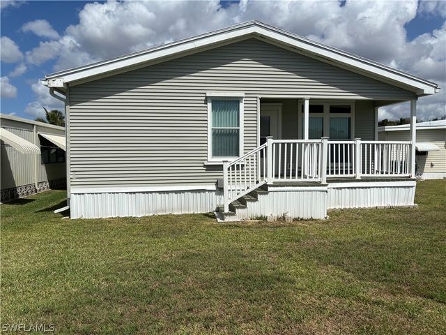 12 Aquamarine AVE 12Q, Naples, FL 34114