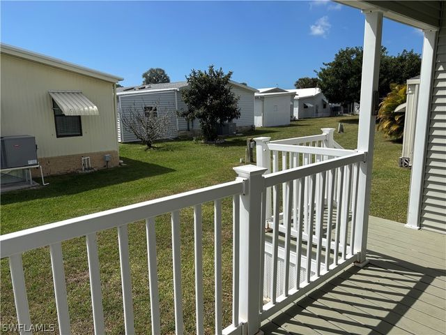 12 Aquamarine AVE 12Q, Naples, FL 34114