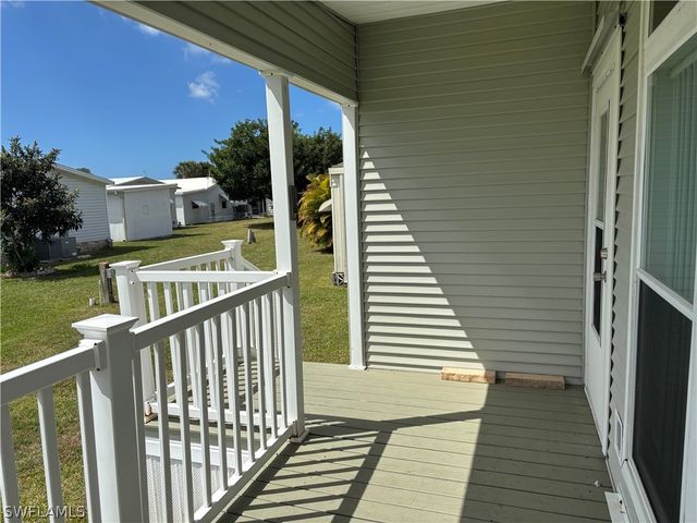 12 Aquamarine AVE 12Q, Naples, FL 34114
