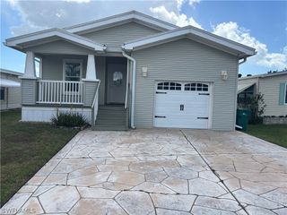 12 Aquamarine AVE 12Q, Naples, FL 34114