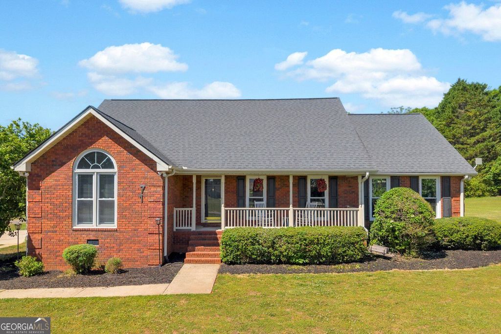 71 Woodridge Way, Royston, GA 30662 — exterior