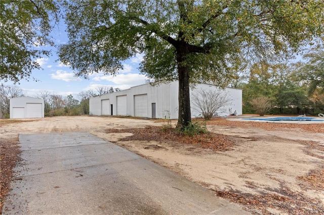 10976 Celeste Road, Saraland, AL 36571