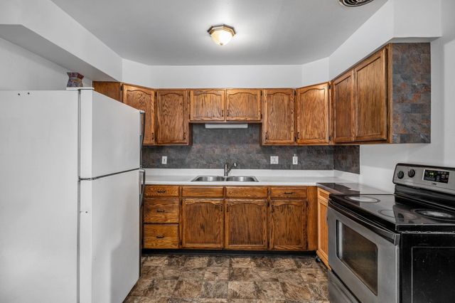 2927 E Marshall Ave, Spokane, WA 99207