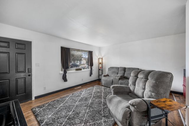 2927 E Marshall Ave, Spokane, WA 99207