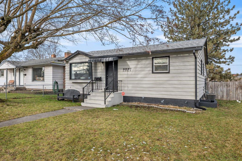 2927 E Marshall Ave, Spokane, WA 99207