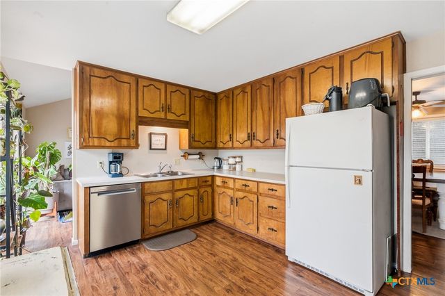 110 Rio Vista Drive, Victoria, TX 77904