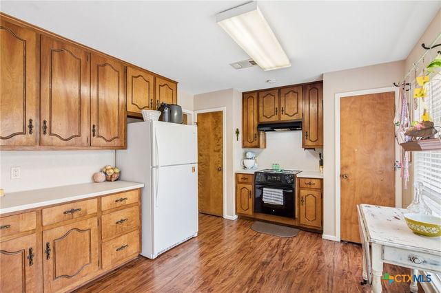 110 Rio Vista Drive, Victoria, TX 77904